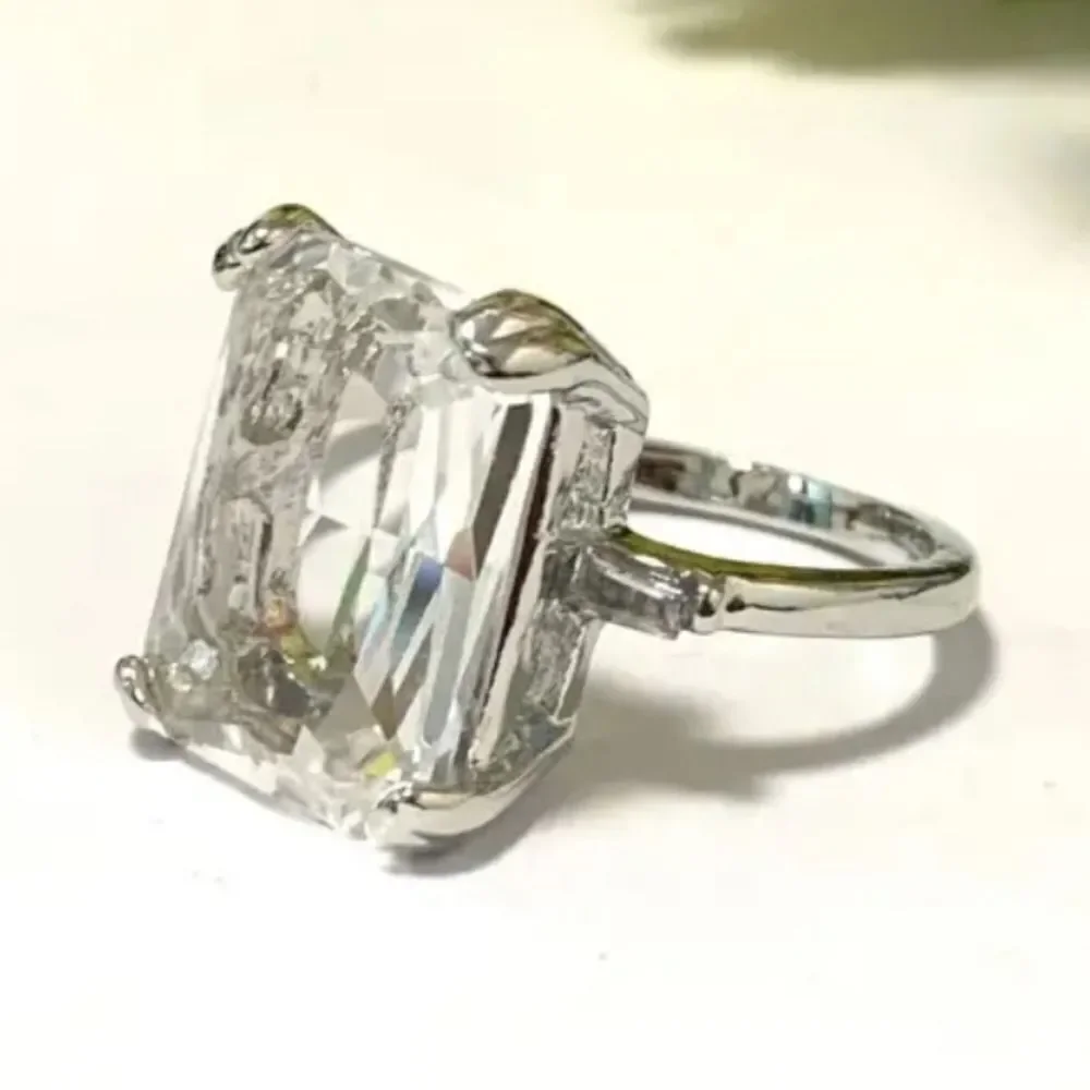 Exaggerated large cut stunning diamond wedding ring